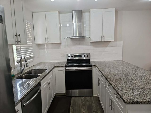 2362 Holly Hill Court SW, Marietta, GA 30060