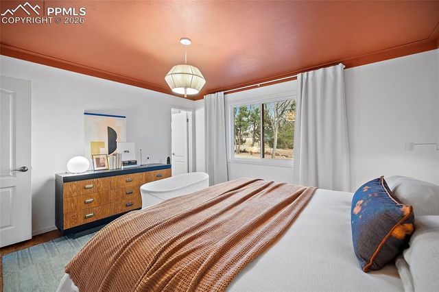 1009 Panorama Drive, Colorado Springs, CO 80904