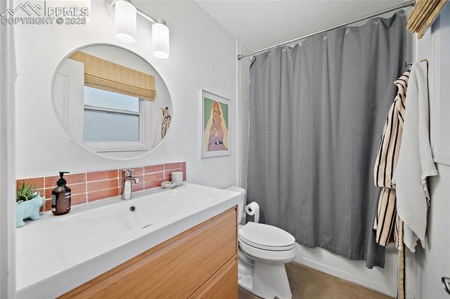 1009 Panorama Drive, Colorado Springs, CO 80904