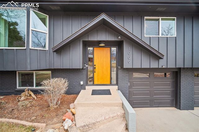 1009 Panorama Drive, Colorado Springs, CO 80904