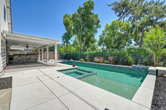 533 Alden Way, Roseville, CA 95678