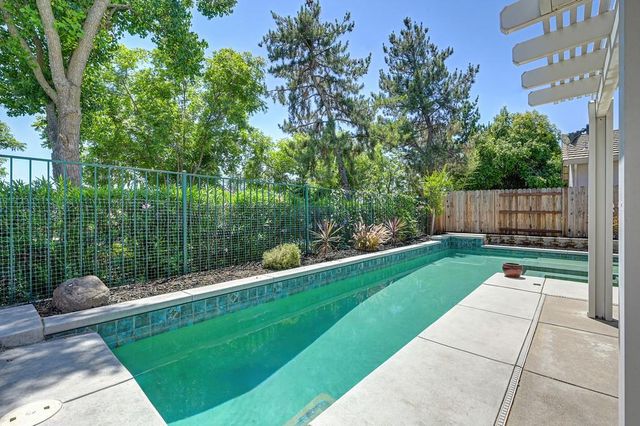 533 Alden Way, Roseville, CA 95678