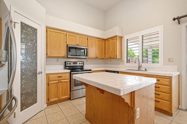 533 Alden Way, Roseville, CA 95678