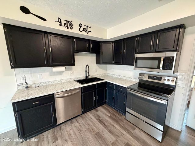 6269 New Shepherdsville Rd, Coxs Creek, KY 40013