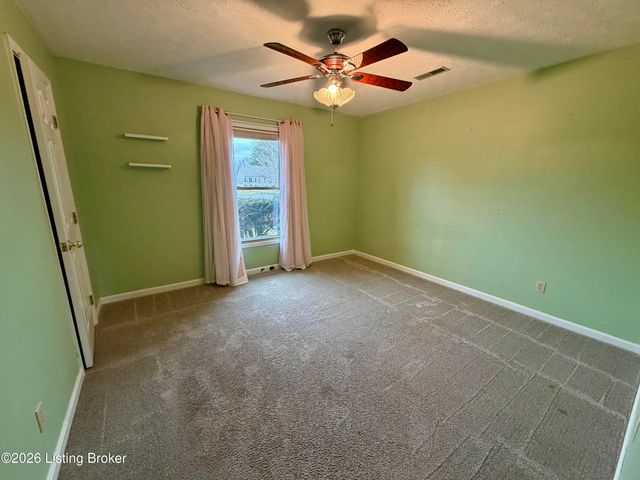 6269 New Shepherdsville Rd, Coxs Creek, KY 40013