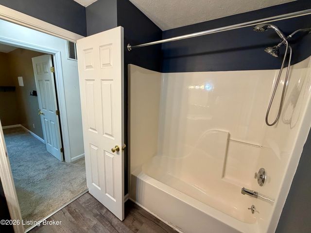 6269 New Shepherdsville Rd, Coxs Creek, KY 40013