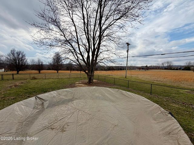 6269 New Shepherdsville Rd, Coxs Creek, KY 40013