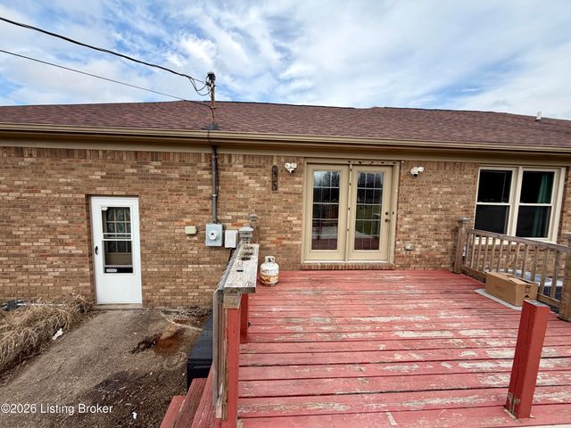 6269 New Shepherdsville Rd, Coxs Creek, KY 40013