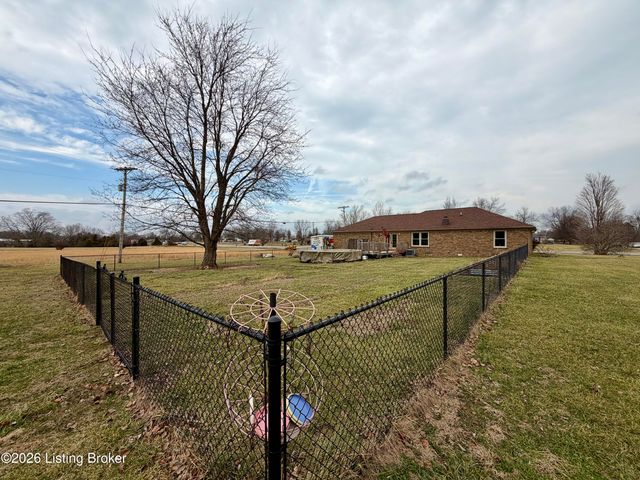 6269 New Shepherdsville Rd, Coxs Creek, KY 40013