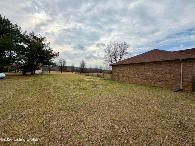 6269 New Shepherdsville Rd, Coxs Creek, KY 40013