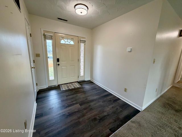 6269 New Shepherdsville Rd, Coxs Creek, KY 40013