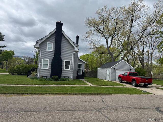 1102 W Dayton Street, Flint, MI 48504