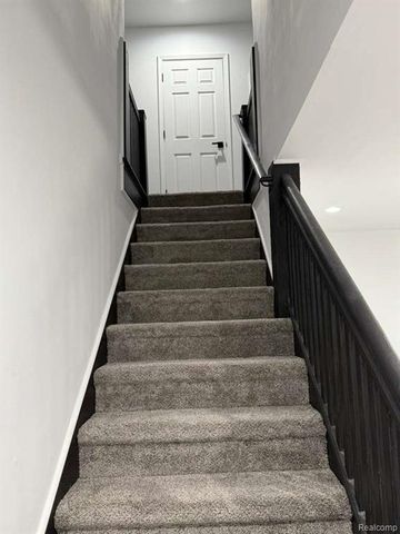 1102 W Dayton Street, Flint, MI 48504