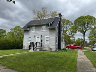 1102 W Dayton Street, Flint, MI 48504