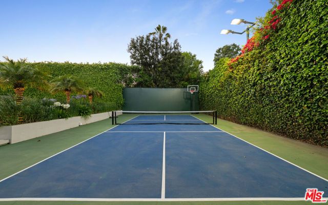 602 N Whittier Drive, Beverly Hills, CA 90210