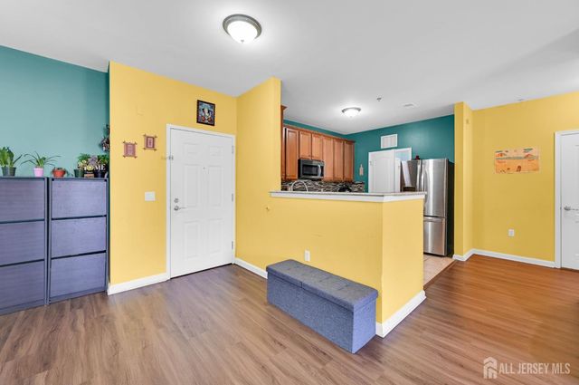 2022 Edward Stec Boulevard, Edison, NJ 08837