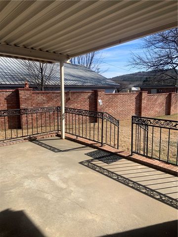 40 Club Road Village, Dover, AR 72837