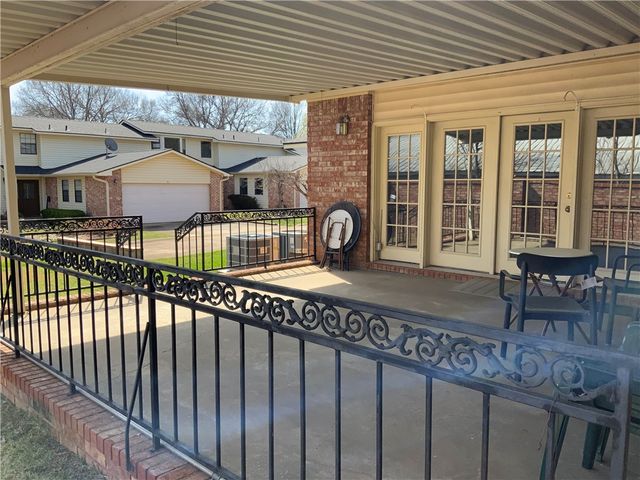 40 Club Road Village, Dover, AR 72837