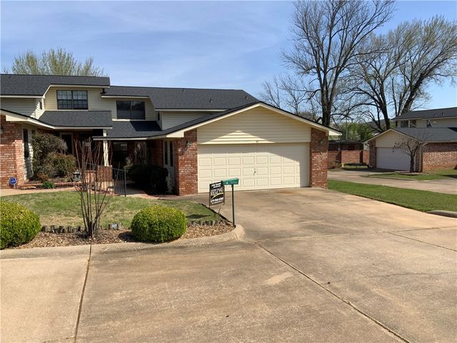 40 Club Road Village, Dover, AR 72837