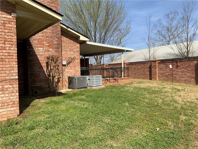 40 Club Road Village, Dover, AR 72837