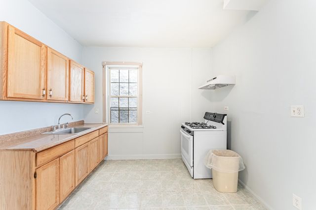 824 N CALIFORNIA Avenue, Chicago, IL 60622