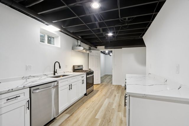 23 Oak Lawn Avenue, Yorkville, IL 60560