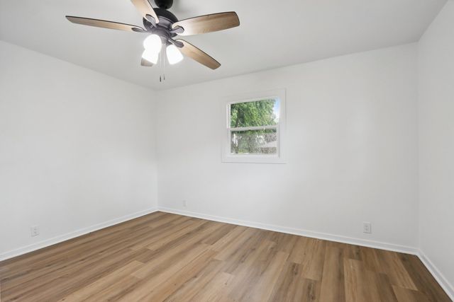 23 Oak Lawn Avenue, Yorkville, IL 60560