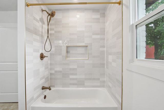 23 Oak Lawn Avenue, Yorkville, IL 60560