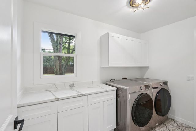 23 Oak Lawn Avenue, Yorkville, IL 60560