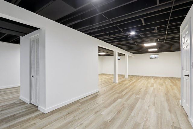 23 Oak Lawn Avenue, Yorkville, IL 60560