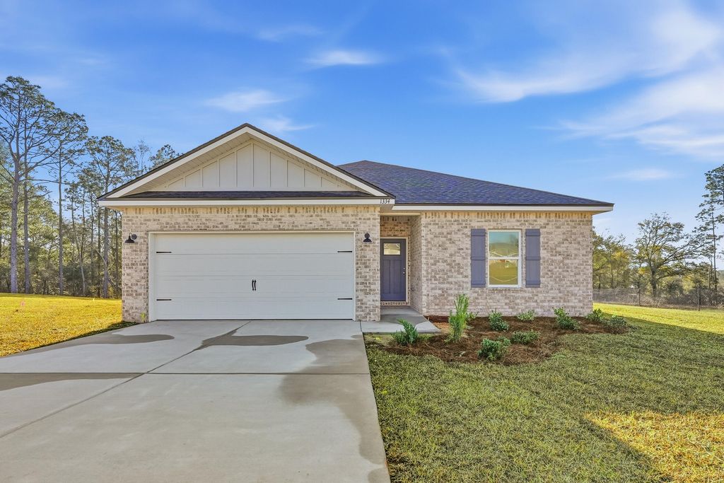 51 Spooner Street, Defuniak Springs, FL 32433