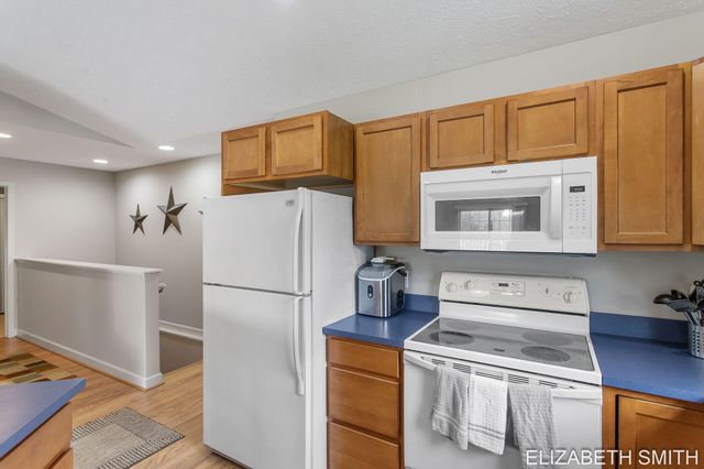 11409 N Lake Drive, Holland Twp, MI 49424