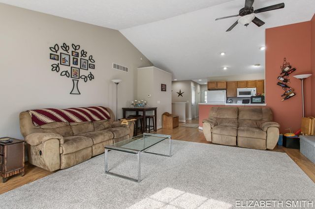 11409 N Lake Drive, Holland Twp, MI 49424