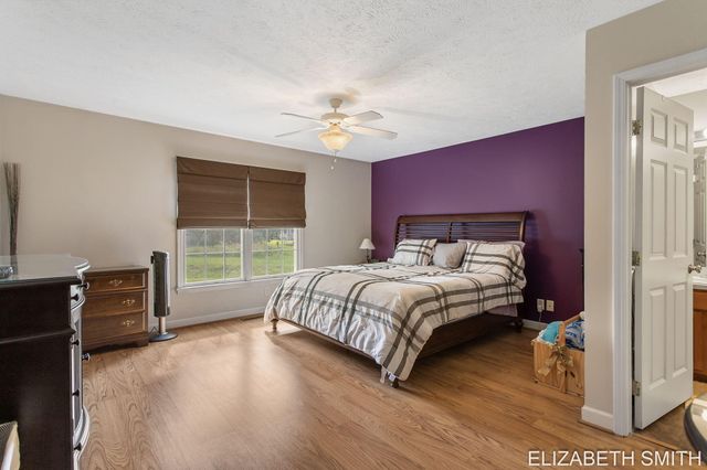 11409 N Lake Drive, Holland Twp, MI 49424