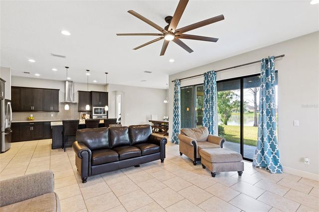 31976 WATOGA LOOP, Wesley Chapel, FL 33543