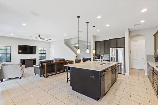 31976 WATOGA LOOP, Wesley Chapel, FL 33543