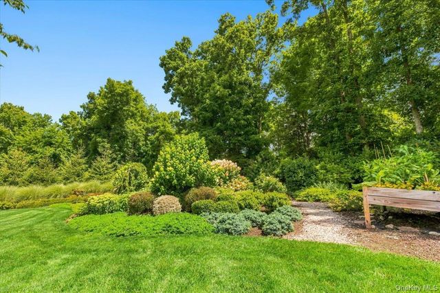 257 Watch Hill Road, Cortlandt Manor, NY 10567