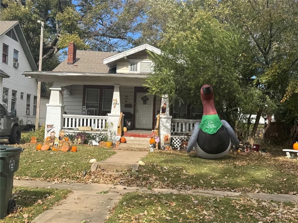 Image 1 of property listing at 2106 Denver Street, Muskogee, OK 74401