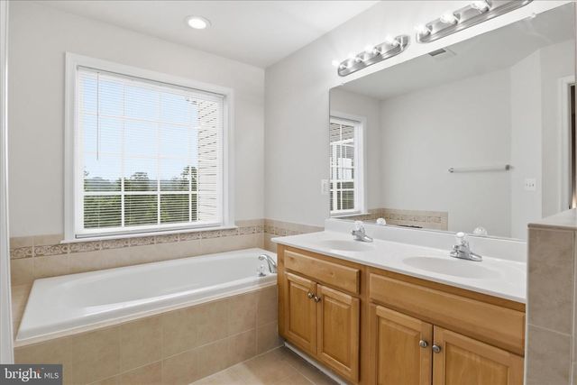 15666 WILLIAM BAYLISS CT, Woodbridge, VA 22191