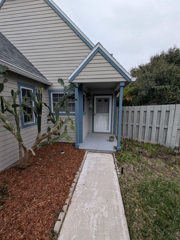 108 N Lake, St Augustine, FL 32084