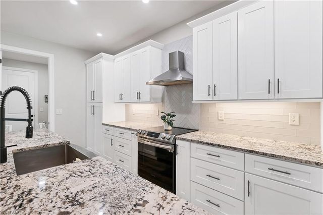 19181 Meredith RD, North Fort Myers, FL 33917