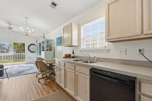 907 Silvercrest Dr., Myrtle Beach, SC 29579