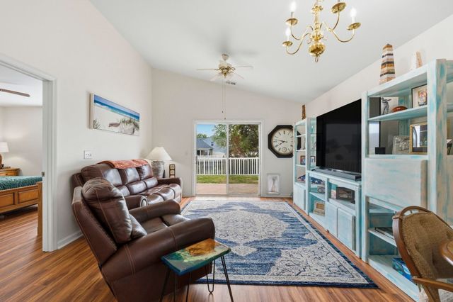 907 Silvercrest Dr., Myrtle Beach, SC 29579