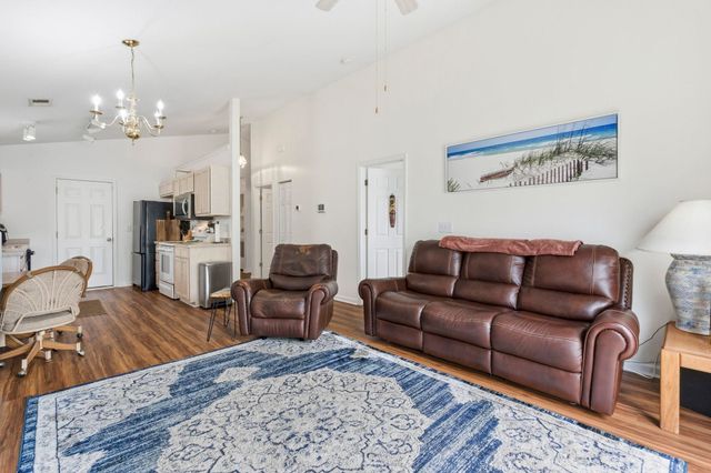 907 Silvercrest Dr., Myrtle Beach, SC 29579