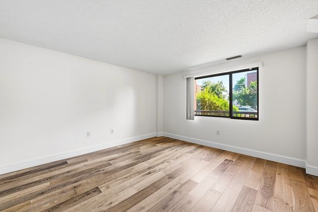 30 Revere Beach Pkwy 114, Medford, MA 02155