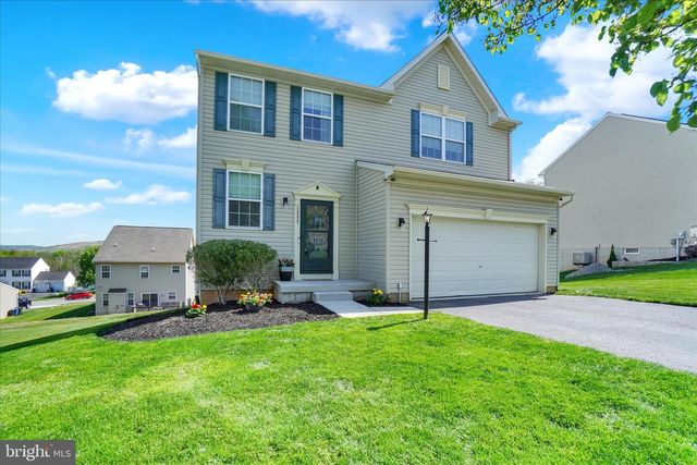 1555 PLEADER LN, York, PA 17402