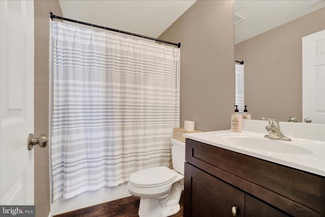 1555 PLEADER LN, York, PA 17402