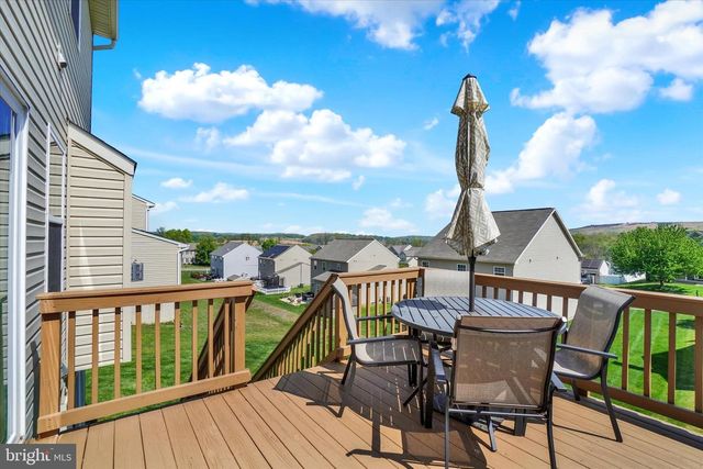 1555 PLEADER LN, York, PA 17402