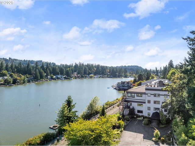 161 3RD St, Lake Oswego, OR 97034