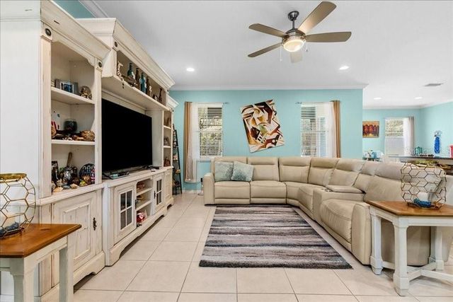 672 VENICE PLACE, Sanford, FL 32771